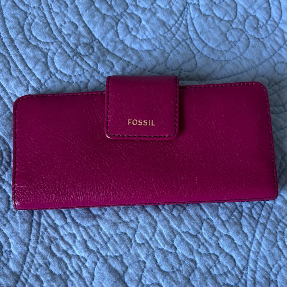 Fossil Magenta Leather Wallet